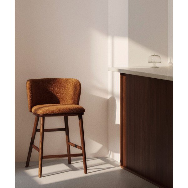 Terakotas oranžs polsterēts bāra krēsls (sēdekļa augstums 65 cm) Ciselia – Kave Home-image-1