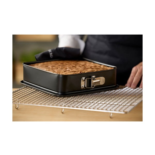 Nerūsējošā tērauda cepšanas forma tortei 24x24 cm – Blomsterbergs-image-1