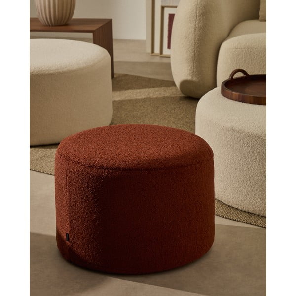 Terakotas oranžs pufs no buklē auduma Kaeli – Kave Home-image-1