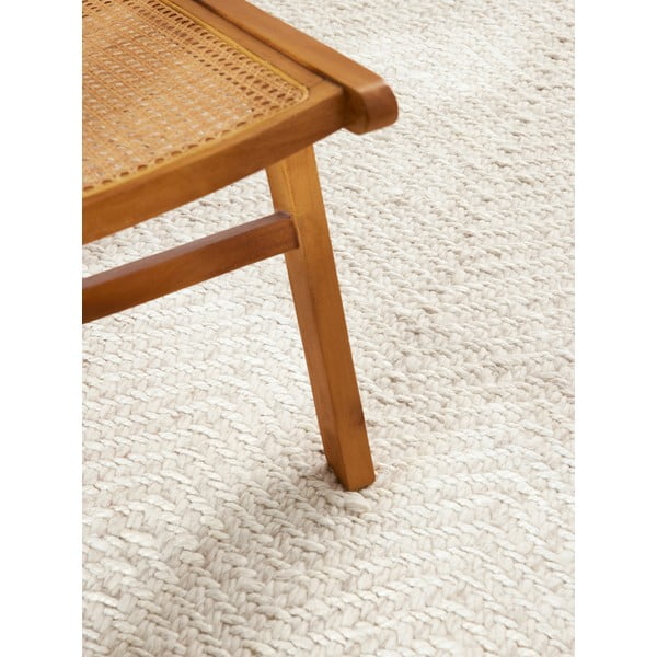 Krēmkrāsas/ziloņkaula krāsas ar rokām darināts celiņa paklājs no vilnas maisījuma 80x200 cm Majoli – Elle Decoration-image-4