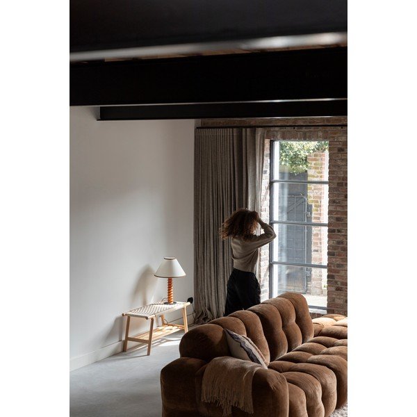 Gaiša dabīga toņa masīvkoka sols Kintaro – Dutchbone-image-4