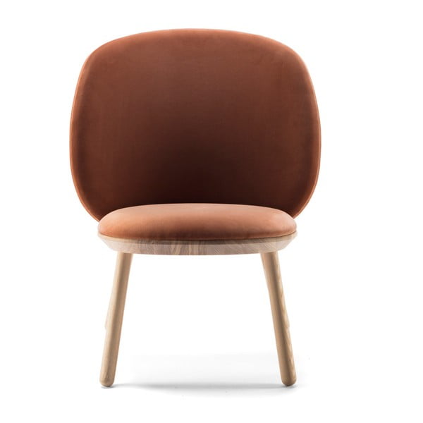 Terakotas oranžs samta krēsls ar oša koka struktūru un ādas detaļām EMKO Naïve