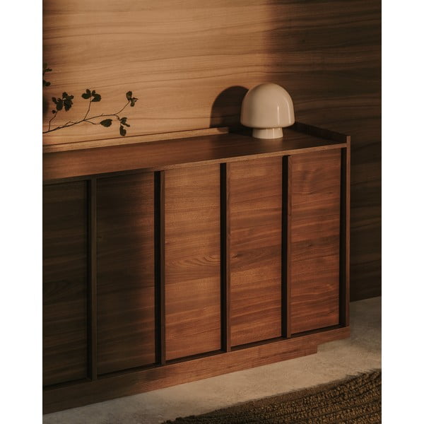 Brūna kumode ar riekstkoka imitāciju 200x80x45 cm Onix – Kave Home-image-1