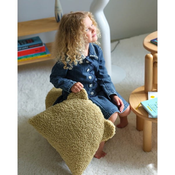 Zaļš bērnu dīvāna spilvens no buklē auduma Bear – Wigiwama-image-1