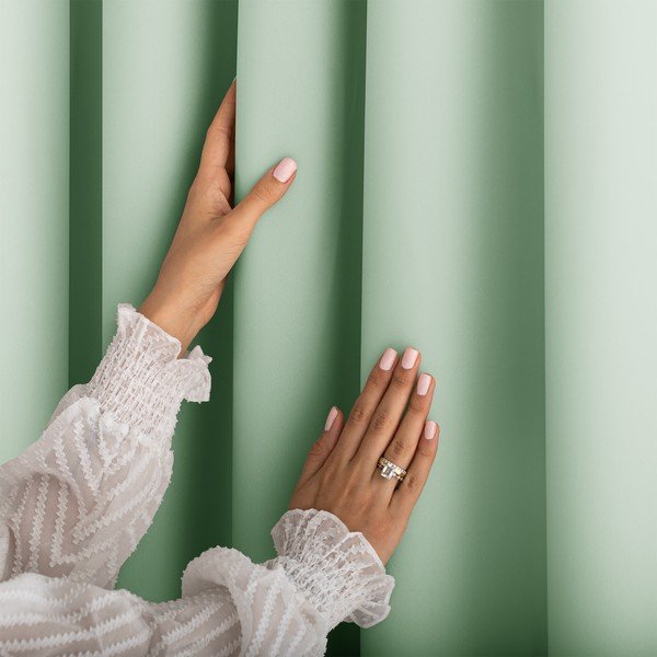 Piparmētru zaļš daļēji gaismu necaurlaidīgs aizkars 140x250 cm Carli – Restilo-image-1