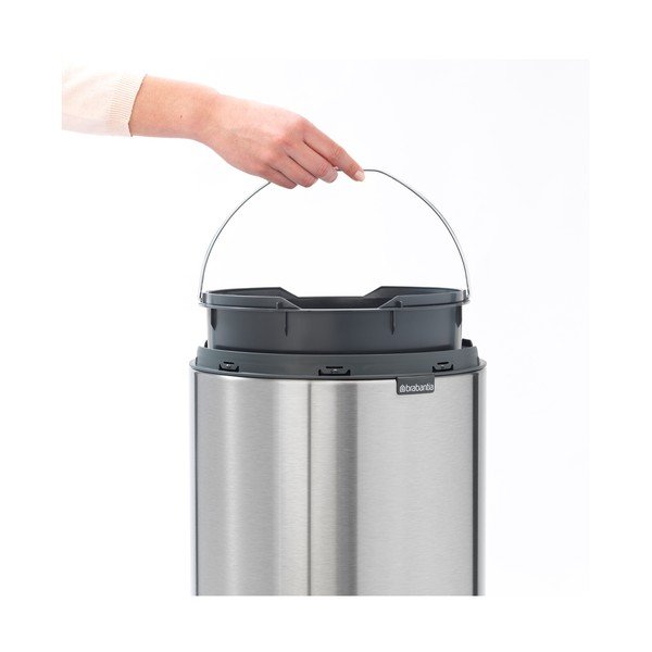 Matētas sudraba krāsas ar pieskārienu atverama tērauda atkritumu tvertne 30 l Touch Bin – Brabantia-image-4
