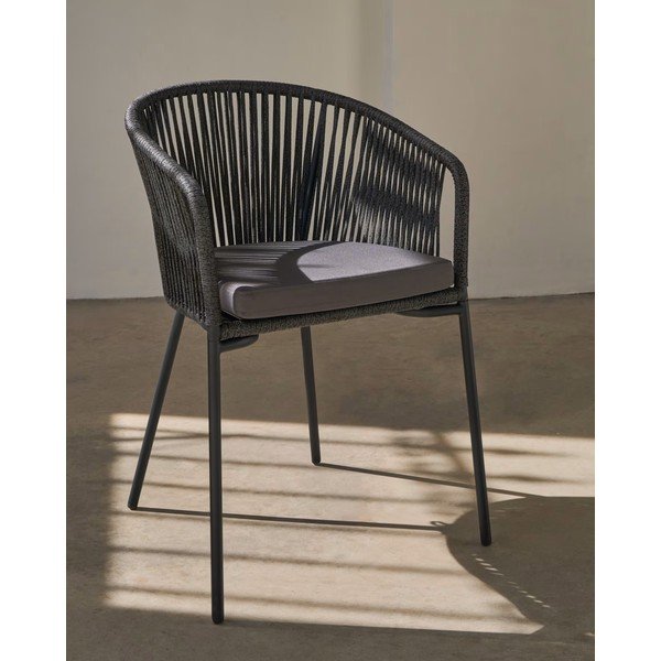 Melns metāla/polsterēts dārza krēsls Yanet – Kave Home-image-1