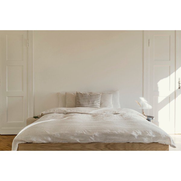 Melna divvietīga gulta no skaidu plāksnēm bez galvgaļa ar redelēm 160x200 cm Streiko – noo.ma-image-3