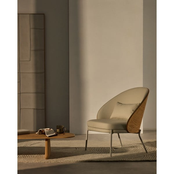 Bēšs atpūtas krēsls no ādas imitācijas Eamy – Kave Home-image-1