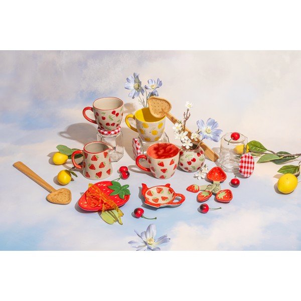 Bēša keramikas krūze 250 ml Cherries – Sass & Belle-image-4