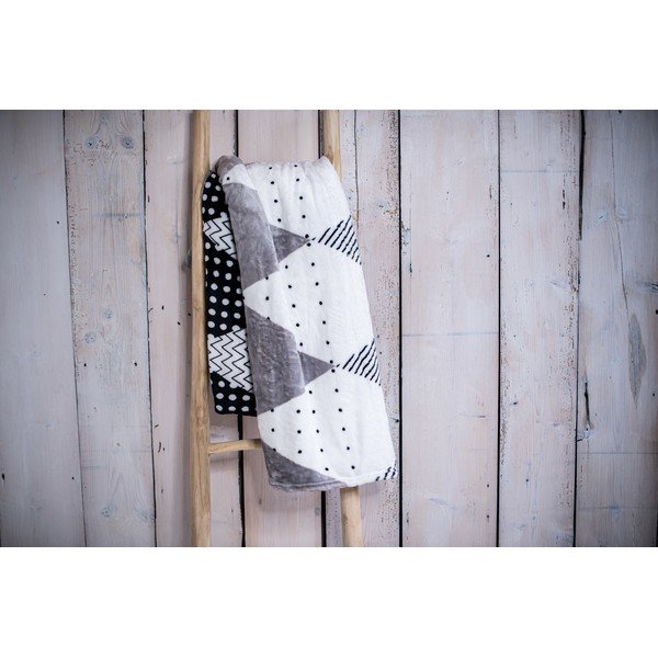 Mikroplīša pleds My House Triangle, 150 x 200 cm-image-1