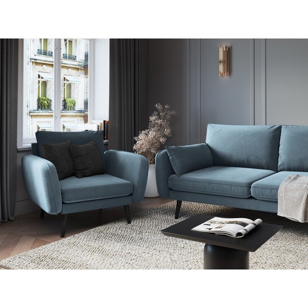 Gaiši zils samta atpūtas krēsls ar melnām kājām Kooko Home Lento-image-1