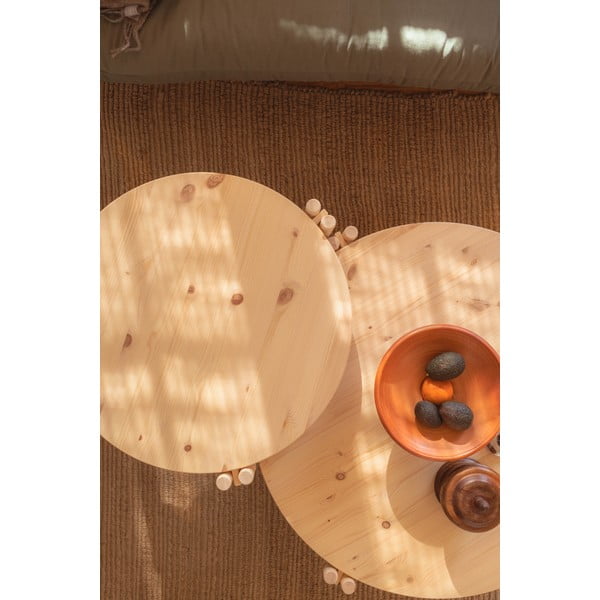 Dabīga toņa priedes masīvkoka apaļš žurnālgaldiņš ø 80 cm Sticks – Karup Design-image-1