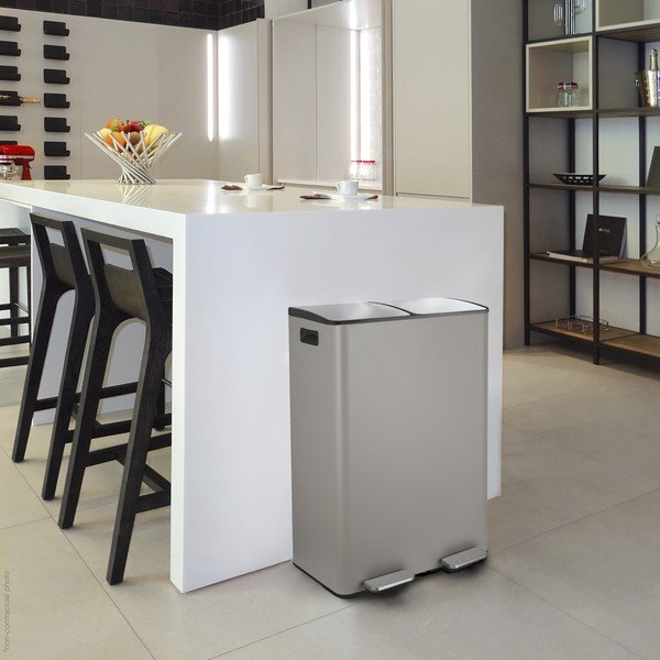 Pelēkbrūna atkritumu šķirošanas tērauda atkritumu tvertne ar pedāli 2x30 l   Aliya – Spirella-image-1