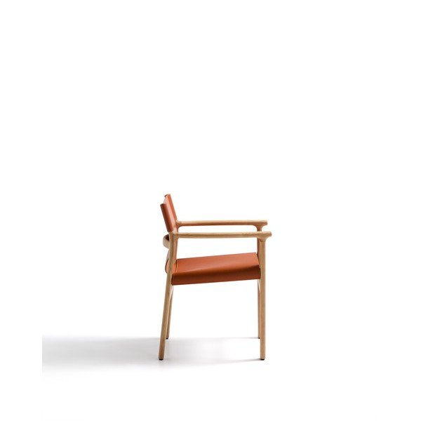 Konjakbrūns oša masīvkoka pusdienu krēsls ar roku balstiem Jan – Kave Home-image-3