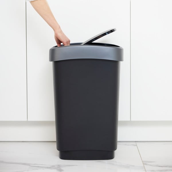 Pārstrādātas plastmasas atkritumu tvertne sudraba/sarkanā krāsā 25 l Twist – Rotho-image-4