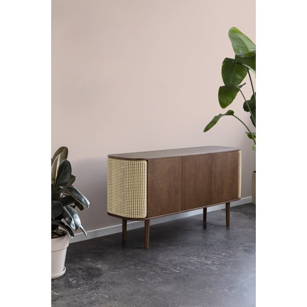 Brūna/dabīga toņa zema kumode ar ozolkoka imitāciju 150x75 cm Treasures – UMAGE-image-1