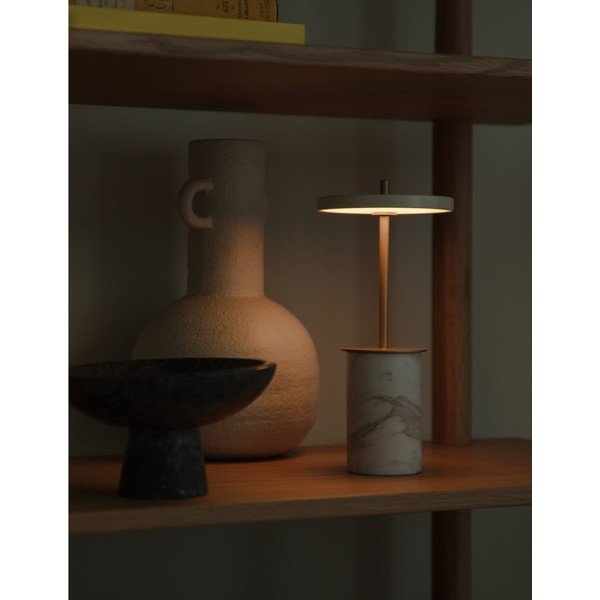 Krēmkrāsas marmora LED galda lampa ar regulējamu spilgtumu un metāla abažūru (augstums 25,5 cm) Asteria Move Mini – UMAGE-image-1