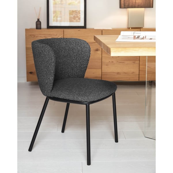 Melns polsterēts ēdamistabas krēsls Ciselia – Kave Home-image-1