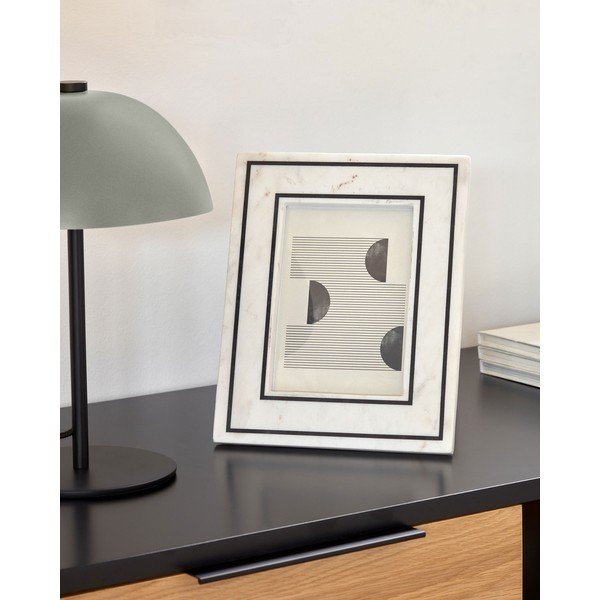 Balts akmens stāvošs foto rāmis 20x25 cm Vittoria – Kave Home-image-1