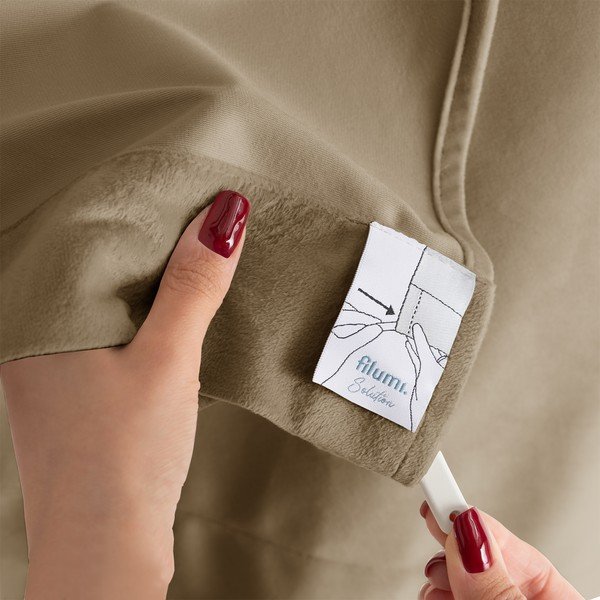 Bēšs samta daļēji gaismu necaurlaidīgs aizkars 530x300 cm Velto – Filumi-image-4