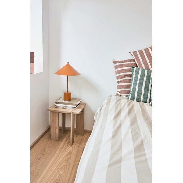 Ozola masīvkoka sānu galdiņš 40x40 cm Oy – OYOY Living Design-image-1