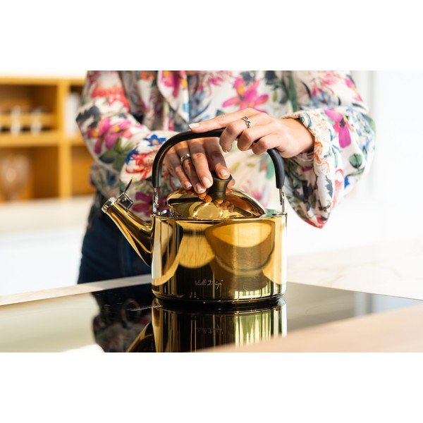 Spīdīgas zelta krāsas nerūsējošā tērauda tējkanna 1,5 l Diamante – Vialli Design-image-4