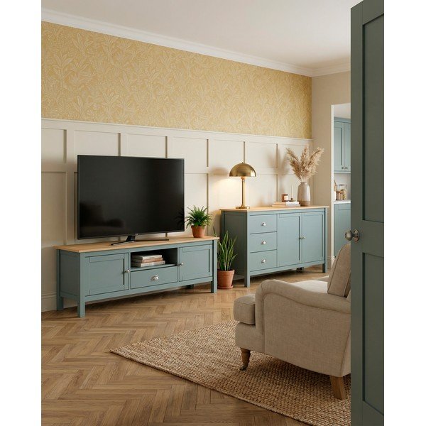 Dūmakaini zaļa priedes masīvkoka kumode 150x80x40 cm Misti – Marckeric-image-1