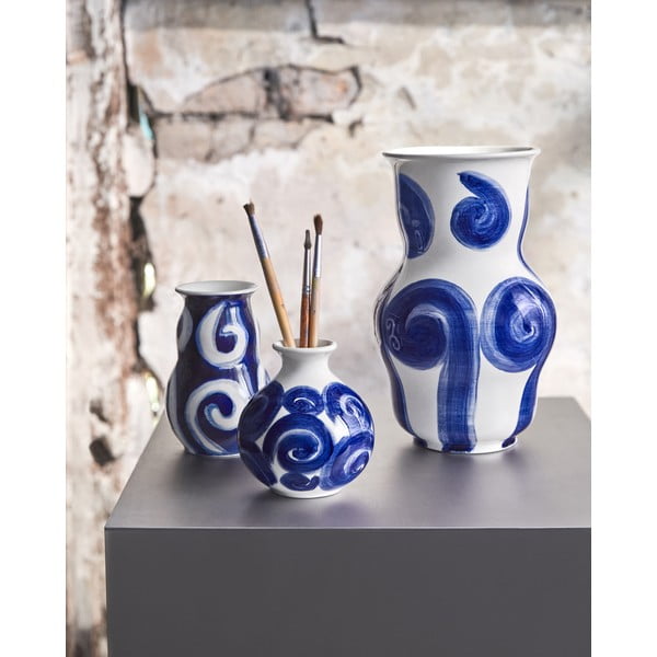 Zila māla ar rokām apgleznota vāze Tulle – Kähler Design-image-2