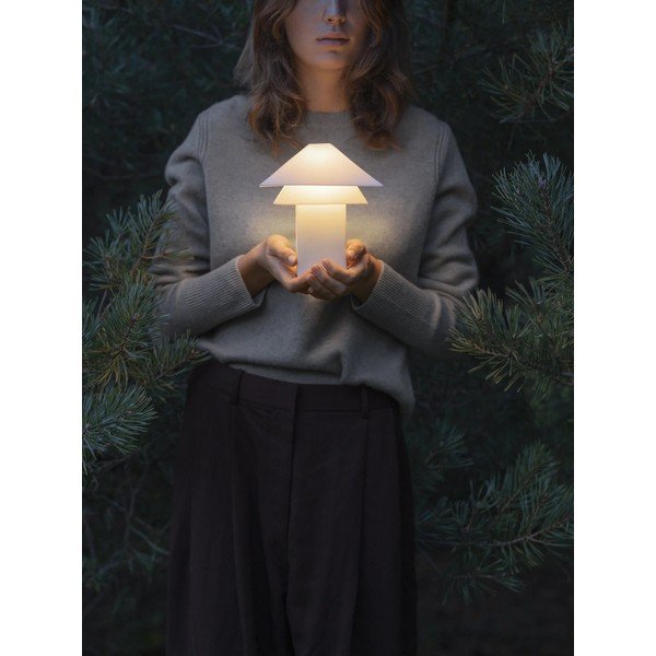 Balta LED galda lampa ar regulējamu spilgtumu ar metāla abažūru (augstums 33,5 cm) Sanaka – Blomus-image-1