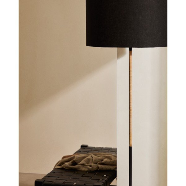 Melna stāvlampa ar auduma abažūru (augstums 160 cm) Canar – Kave Home-image-2