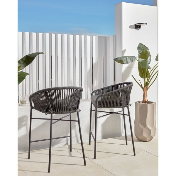 Melns metāla/polsterēts dārza bāra krēsls Yanet – Kave Home-image-2