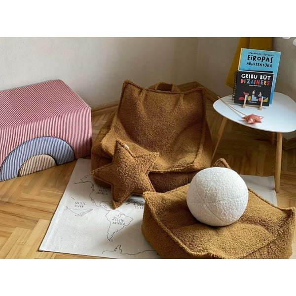 Brūns bērnu dīvāna spilvens no buklē auduma Star – Wigiwama-image-2