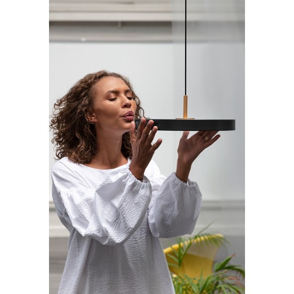 Melna LED piekaramā lampa ar metāla abažūru ø 31 cm Asteria Mini – UMAGE-image-4