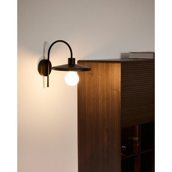 Melna sienas lampa ø 27 cm Nuvira – Kave Home-image-1