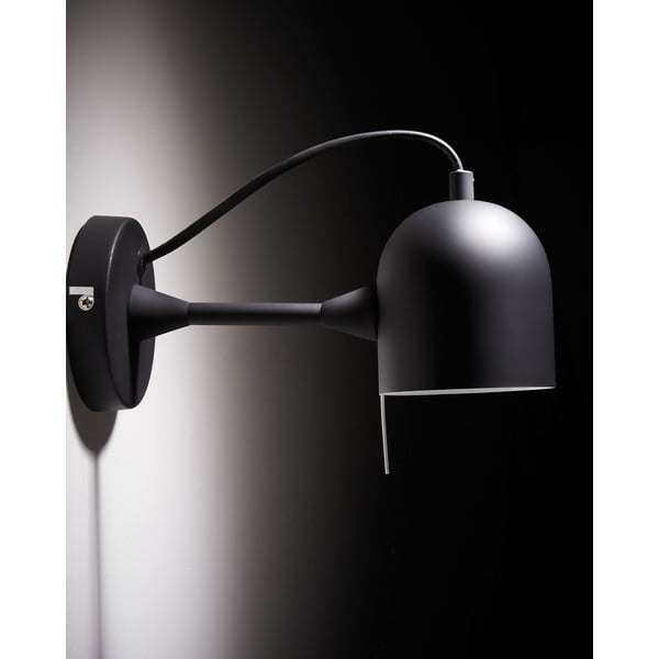 Melna sienas lampa Lucilla – Kave Home-image-1