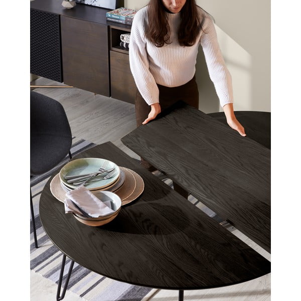 Apaļš izvelkams ēdamgalds ar oškoka imitācijas galda virsmu ø 120 cm Norfort – Kave Home-image-2