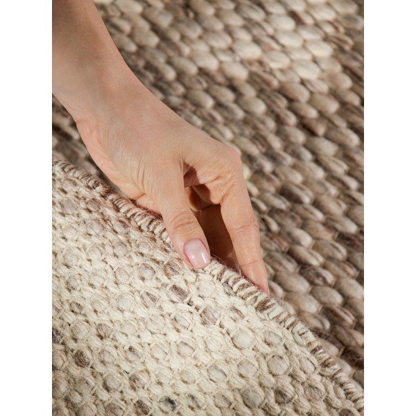 Bēšs/dabīga toņa ar rokām darināts vilnas apaļš paklājs ø 200 cm Lyon Beans – Elle Decoration-image-3
