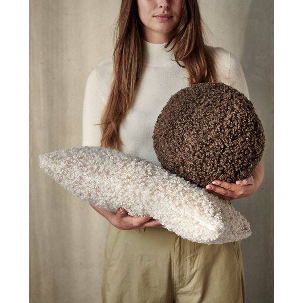 Plīša dekoratīvais spilvens ø 26 cm Teddy – Blomus-image-1