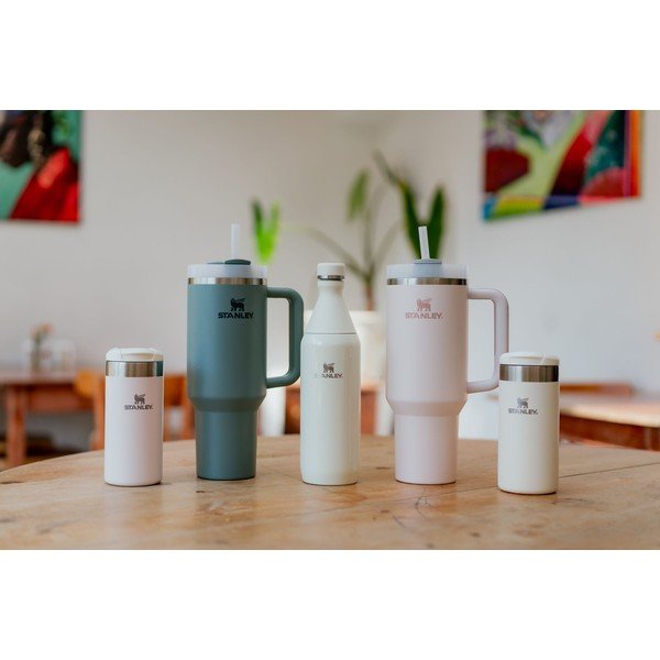 Zaļš termoss 1,18 l Quencher H2.O FlowState – Stanley-image-1