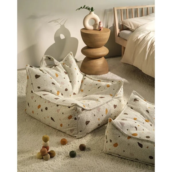 Balts bērnu sēžammaiss no buklē/šenila auduma Terrazzo Chair – Wigiwama-image-1