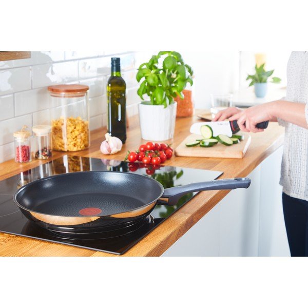 Nerūsējošā tērauda panna ar nelīpošu pārklājumu ø 24 cm Daily Cook G7300455 – Tefal-image-1