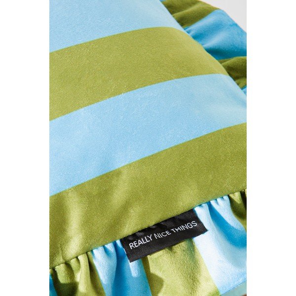 Samta dekoratīvais spilvens 55x55 cm – Really Nice Things-image-1