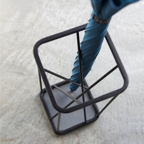 Melns lietussargu statīvs YAMAZAKI-image-2