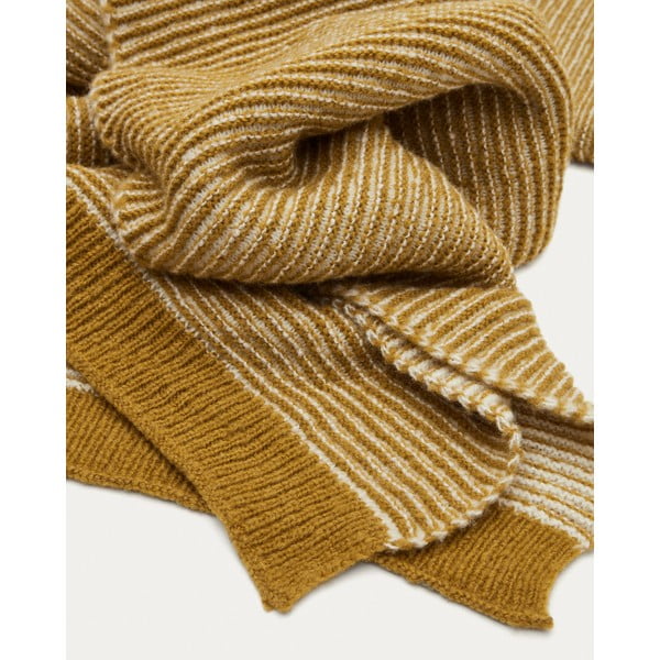 Vilnas/jauktas šķiedras adīts pleds 130x170 cm Melany – Kave Home-image-1