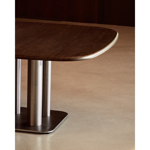 Ēdamgalds ar riekstkoka imitāciju 150x150 cm Melvar – Kave Home-image-3