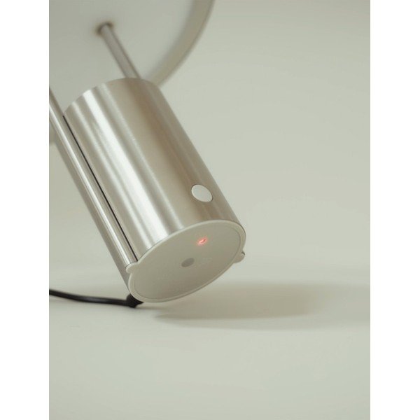 Sudraba krāsas LED galda lampa no nerūsējošā tērauda ar regulējamu spilgtumu (augstums 25 cm) Pier – Stelton-image-4
