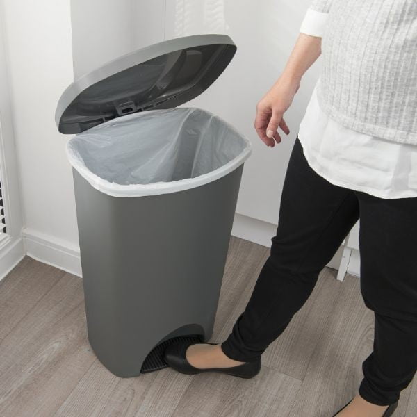 Pelēka atkritumu tvertne ar pedāli un vāku Addis, 41 x 33 x 62,5 cm-image-2