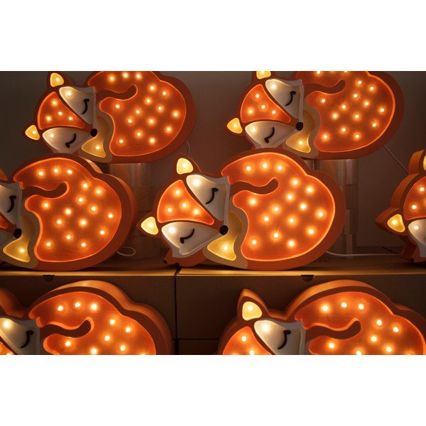 Oranža galda lampa no priedes koka Little Lights Fox Wild, platums 31 cm-image-1
