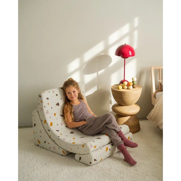 Balts bērnu atpūtas krēsls no buklē/šenila auduma Terrazzo Moon – Wigiwama-image-2